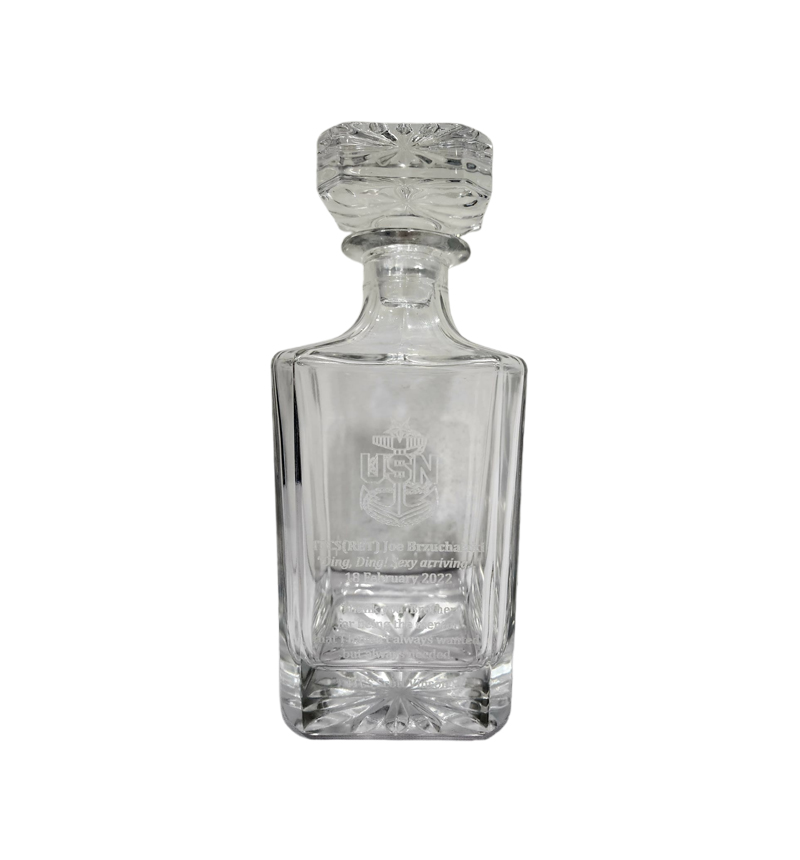 CUSTOMISABLE DECANTER