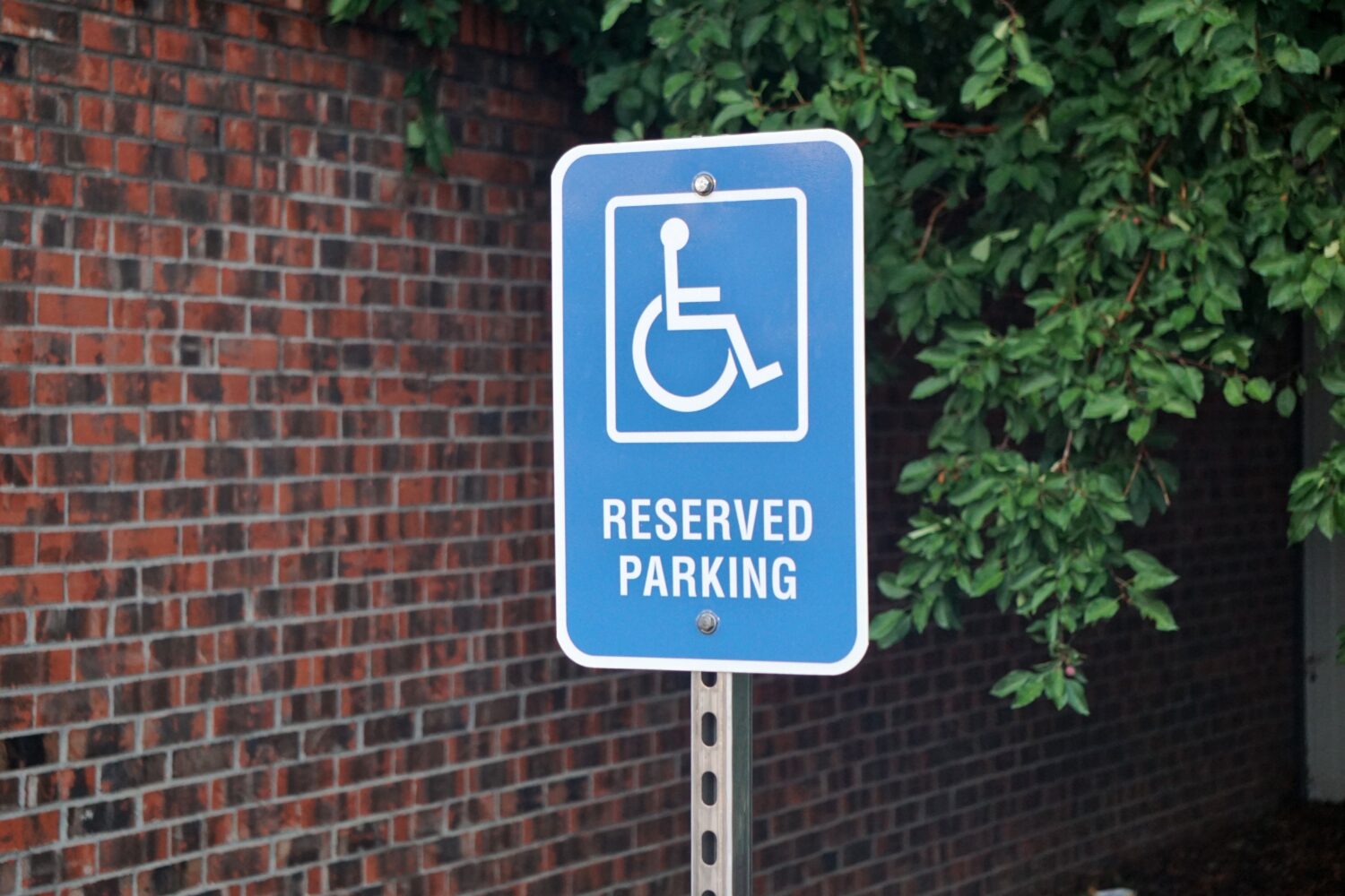 parking-sign-post-1